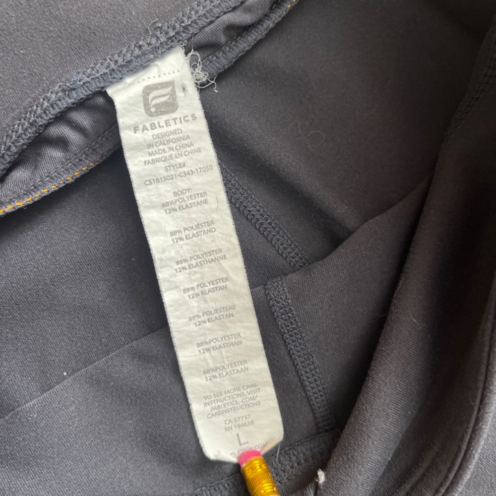 Fabletics Dark Gray and Orange Salar Cropped / Knee Length Leggings / Yoga Pants - Picture 5 of 8